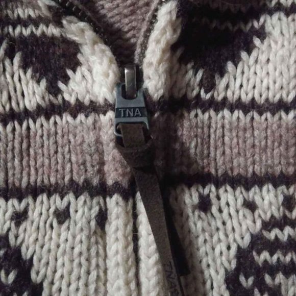 Aritzia TNA Lamb’s Wool Sea to Sky Sweater Aritzia XS - Picture 2 of 2